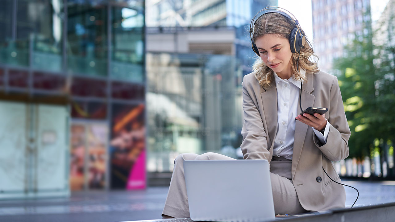 Работа в ОАЭ: что делать после увольнения в 2026 году